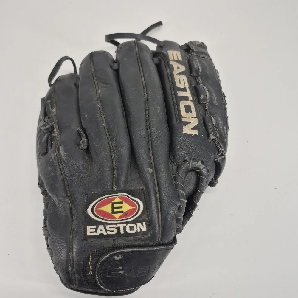 Easton Black Magic 11